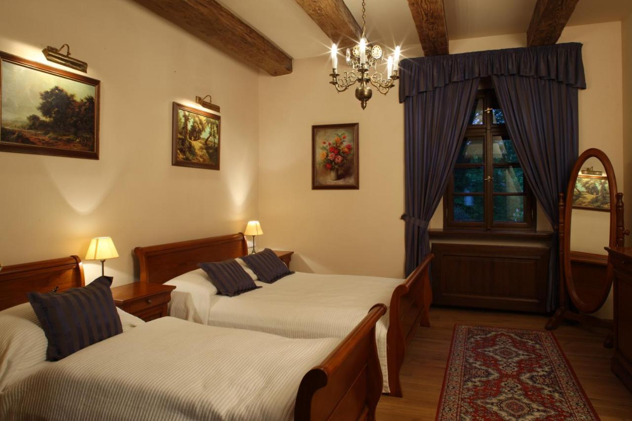 Hotel Zamek Stirin Velké Popovice Buitenkant foto